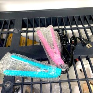 2 Travel Mini straighteners